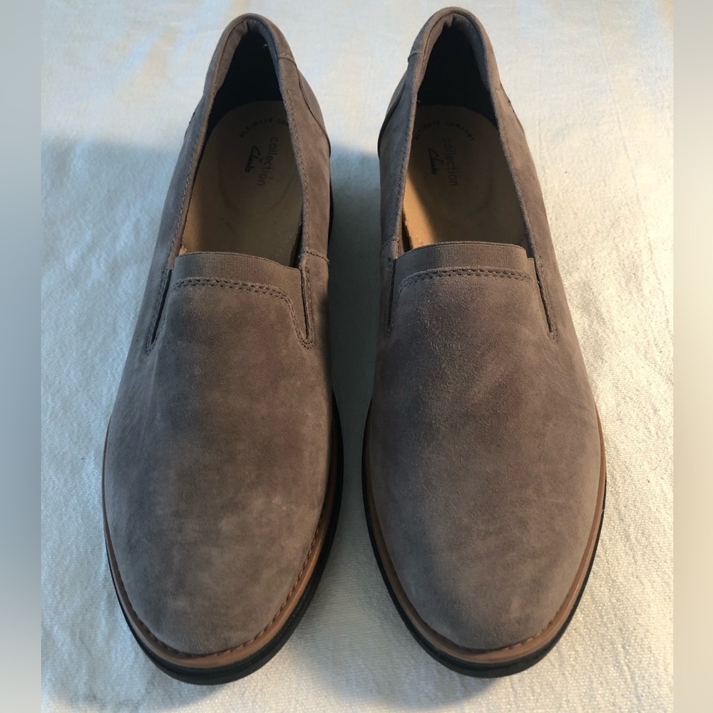 Women’s Clark’s Casual Wedge Slip ons.